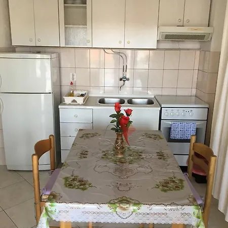 & Petricevic בית הארחה חוואר