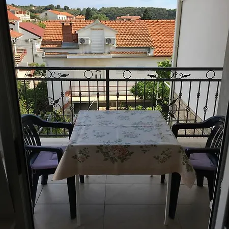 & Petricevic בית הארחה חוואר